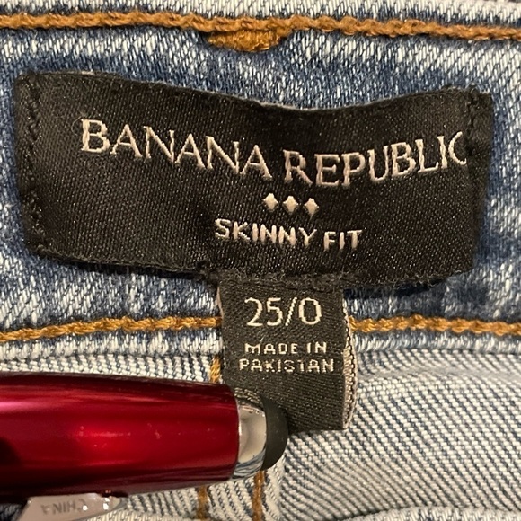 Banana Republic Factory Skinny Fit Jeans  Medium Wash Size 25/0 - Picture 14 of 16